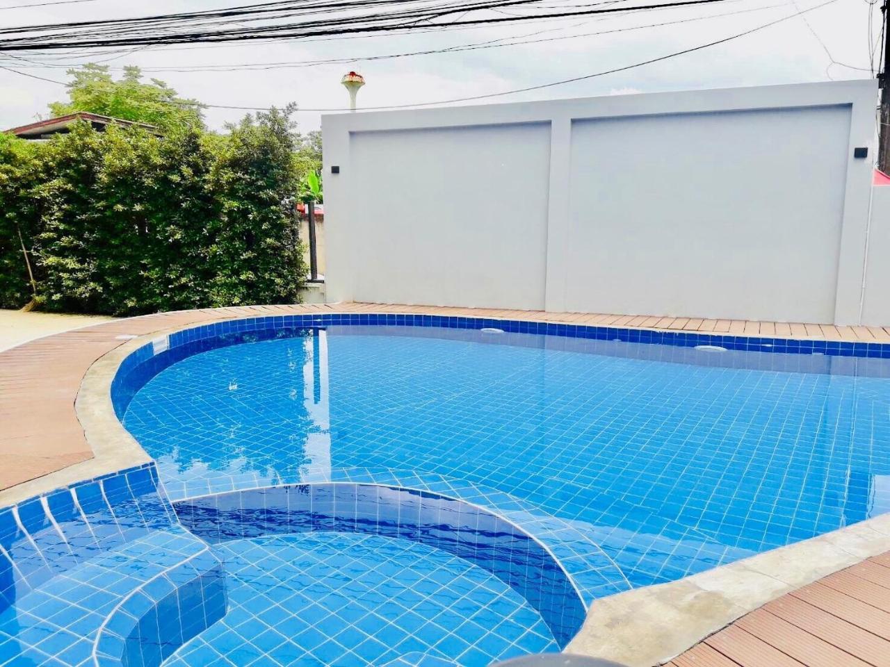 Siri Hotel Chiang Mai Zewnętrze zdjęcie